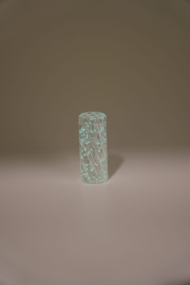 Noctilucent Glow in the dark Glass Filter Tips With Round Mouth