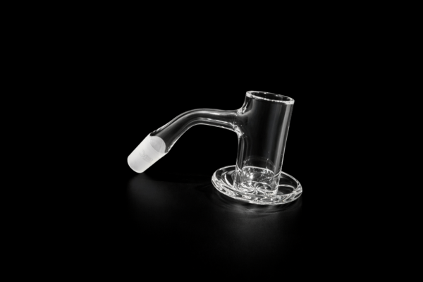 ChatGPT Image Jan 24, 2026, 09_26_44 PM Quartz Bucket Banger with Slurper-Style Bottom Dish 14mm 45° – Smooth Airflow